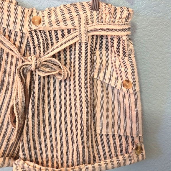FP ONE Harriet Striped Shorts Sz Large Cuffs Pockets Boho Chic - Picture 3 of 15